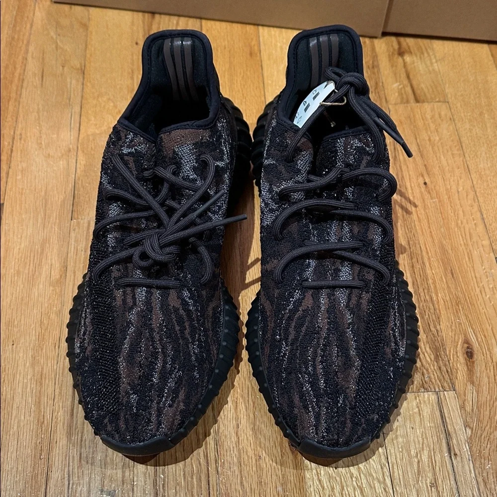 Adidas Yeezy Boost 350 V2 Brown and Black MX Rock NWT sz 10.5 - Picture 4 of 8